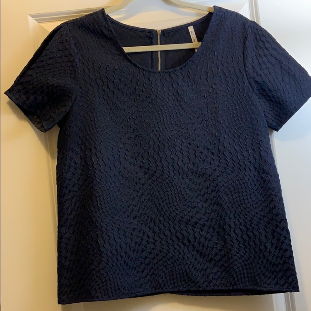 Short-sleeve top